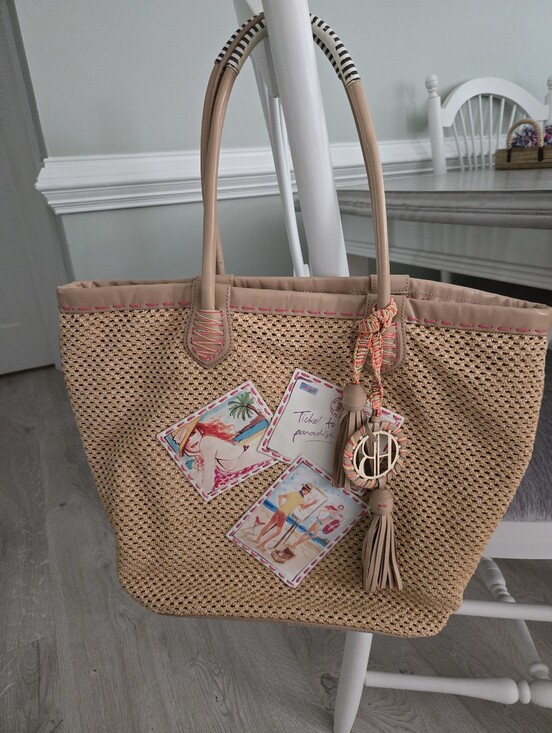 henri bendel Handbags - Henri Bendel Postcards Beach Tote